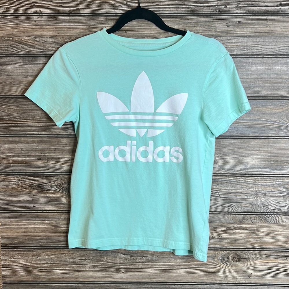 Adidas‎ women’s T-Shirt
